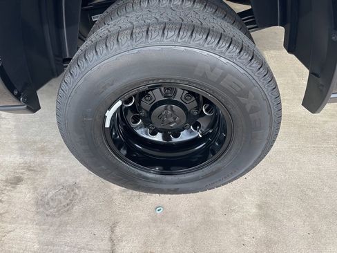 New 2026 RAM 3500 Laramie AWD/4WD image 13