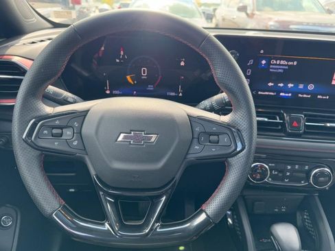 Used 2025 Chevrolet TrailBlazer RS w/ Convenience Package image 13