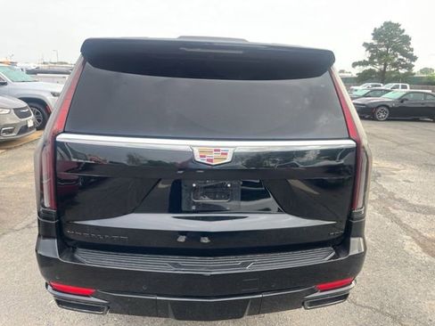 Used 2023 Cadillac Escalade Premium Luxury image 5