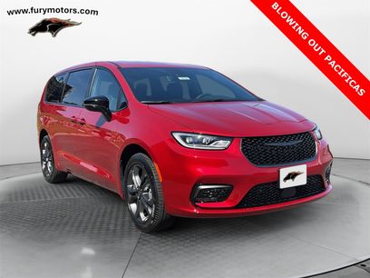 New 2026 Chrysler Pacifica Select