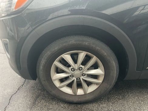 Used 2016 Kia Sorento LX image 6