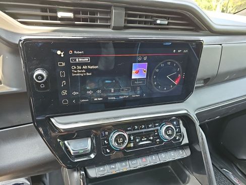 Used 2022 GMC Sierra 1500 AT4X AWD/4WD image 19
