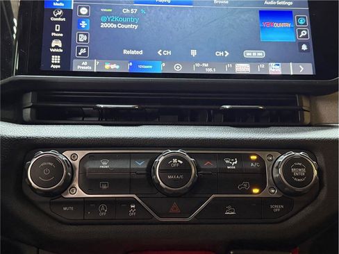 Used 2024 Jeep Gladiator Sport image 20