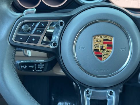 Used 2022 Porsche Cayenne Turbo S image 22