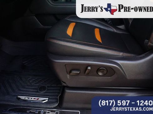 Used 2023 GMC Sierra 1500 AT4 w/ AT4 Premium Package AWD/4WD image 17