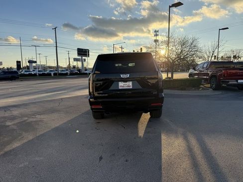 Used 2026 Cadillac Escalade Platinum Sport image 4