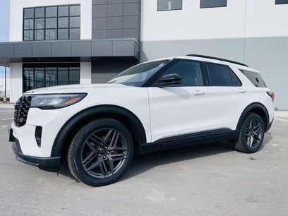 New 2026 Ford Explorer ST w/ Sun And Sound Package