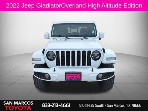 Used 2022 Jeep Gladiator Overland AWD/4WD image 2