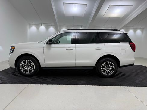 New 2026 Ford Expedition Active AWD/4WD image 4