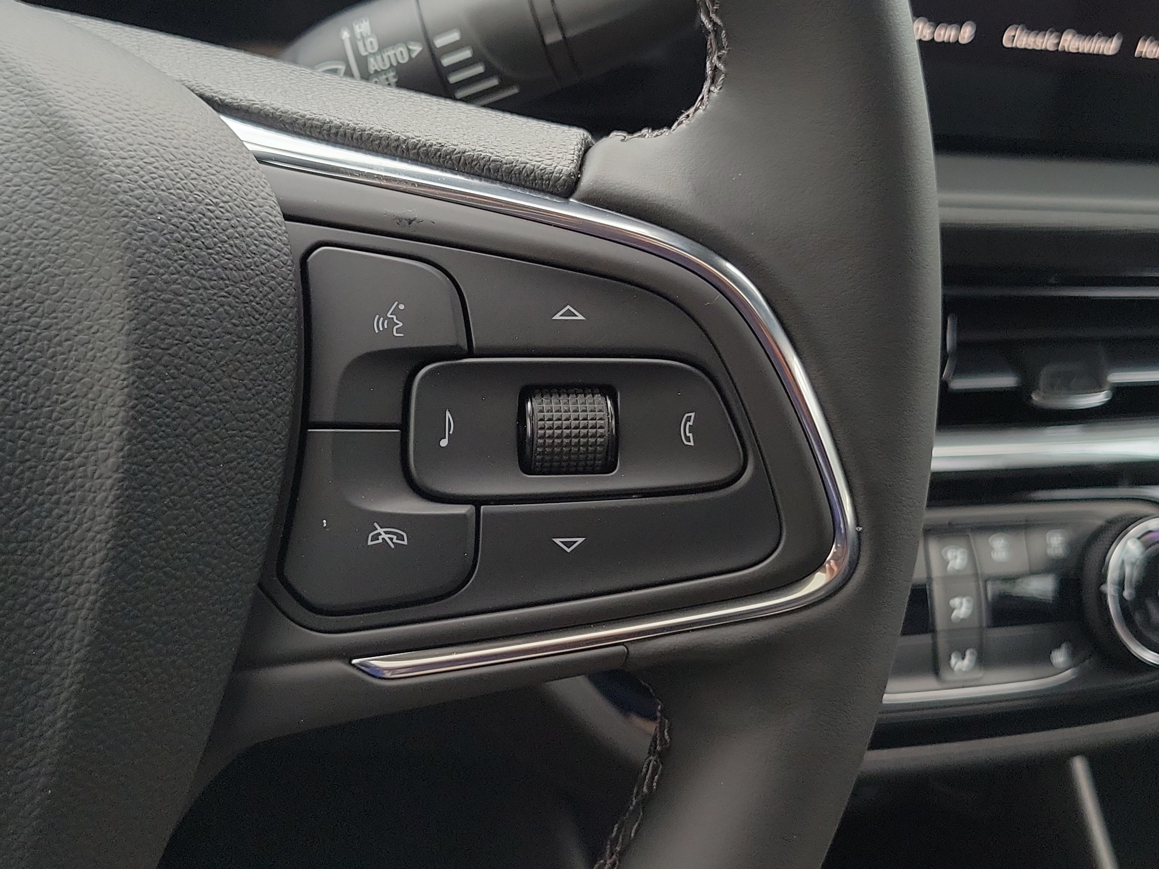 New 2026 Buick Envista Sport Touring w/ Convenience I Package FWD image 26