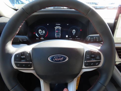 New 2026 Ford Explorer Active w/ Active Comfort Package image 9