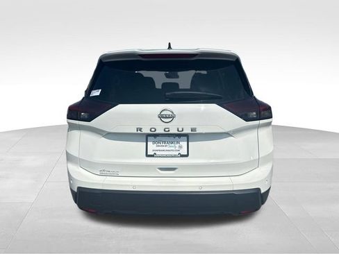 Certified 2024 Nissan Rogue S FWD image 4