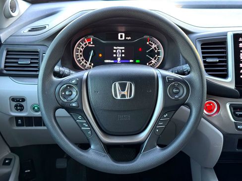 Used 2018 Honda Pilot EX image 23