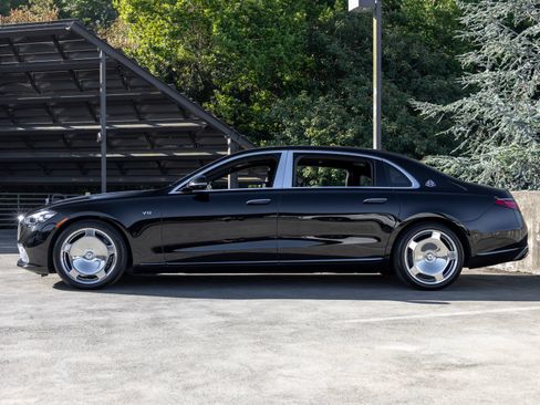 Used 2024 Mercedes-Benz Maybach S 680 4MATIC image 2
