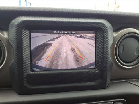 Used 2018 Jeep Wrangler Unlimited Sport S image 18