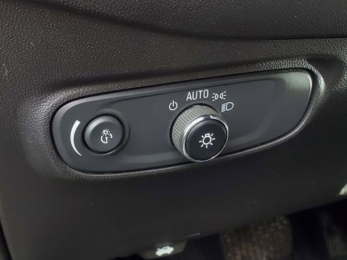 Used 2023 Chevrolet Equinox LT image 15