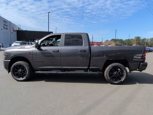 New 2025 RAM 2500 Big Horn AWD/4WD image 10
