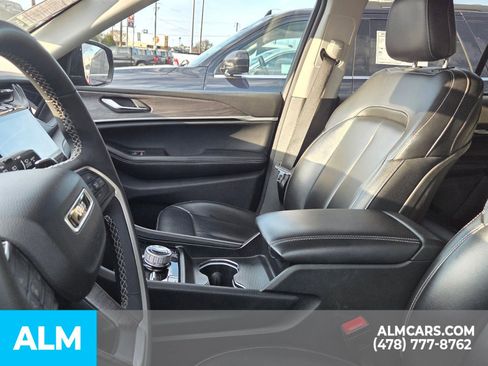 Used 2024 Jeep Grand Cherokee Limited 4xe image 6