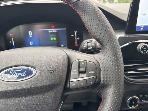 Used 2025 Ford Escape ST-Line AWD/4WD image 21