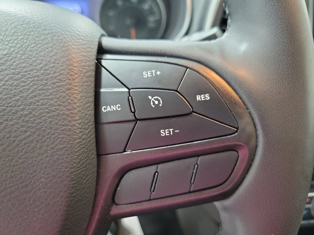 Used 2022 Jeep Cherokee Trailhawk w/ Premium Leather Package AWD/4WD image 40