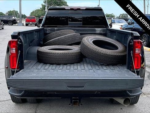 Used 2024 Chevrolet Silverado 3500 High Country w/ High Country Premium Package AWD/4WD image 16