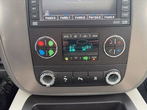 Used 2009 GMC Yukon SLT image 34