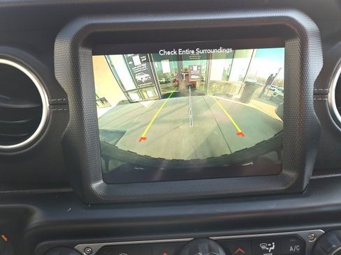 Used 2021 Jeep Wrangler Unlimited Sahara image 14