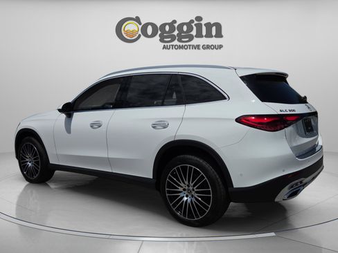 New 2026 Mercedes-Benz GLC 300 image 3