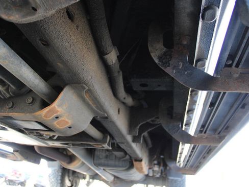 Used 2022 Chevrolet Silverado 2500 LT w/ Convenience Package image 44