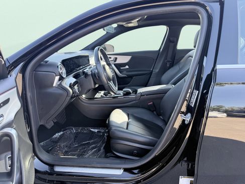 Used 2021 Mercedes-Benz A 220 image 13