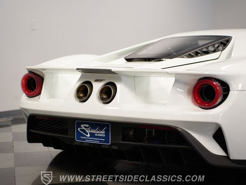 Used 2017 Ford GT image 28
