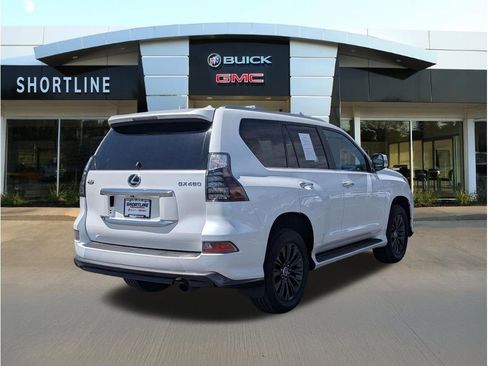 Used 2023 Lexus GX 460 Premium w/ Accessory Package AWD/4WD image 3