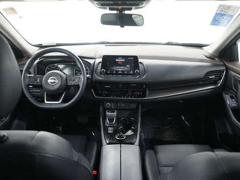 Used 2022 Nissan Rogue SV w/ SV Premium Package image 12