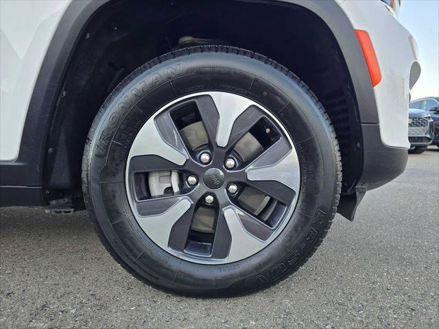 Used 2024 Jeep Grand Cherokee Limited 4xe AWD/4WD image 9