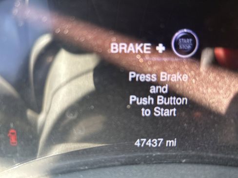 Used 2015 Jeep Grand Cherokee Laredo w/ Quick Order Package 23E image 3