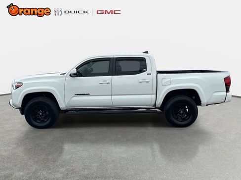 Used 2022 Toyota Tacoma SR5 w/ Technology Package RWD image 6