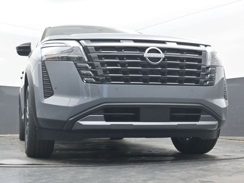 New 2026 Nissan Pathfinder Platinum FWD image 25