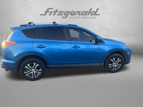 Used 2016 Toyota RAV4 LE FWD image 3