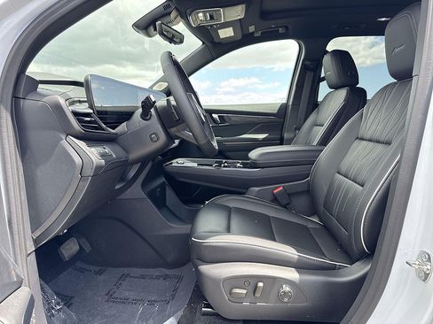 New 2026 Buick Enclave Avenir w/ Super Cruise Package FWD image 21