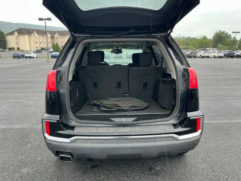 Used 2017 GMC Terrain SLE w/ Convenience Package AWD/4WD image 9