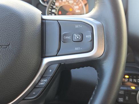 Used 2024 RAM 2500 Big Horn w/ Heated Seats & Wheel Group image 31