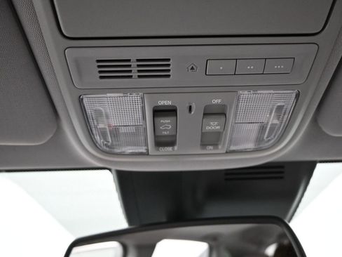 Used 2021 Honda CR-V Touring image 37