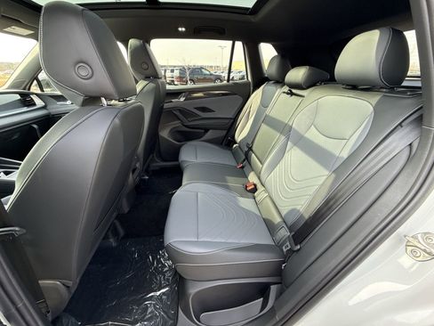 New 2026 Volkswagen Tiguan SE R-Line AWD/4WD image 23