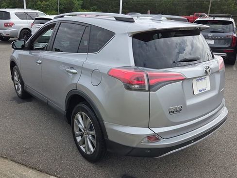 Used 2017 Toyota RAV4 Limited FWD image 10