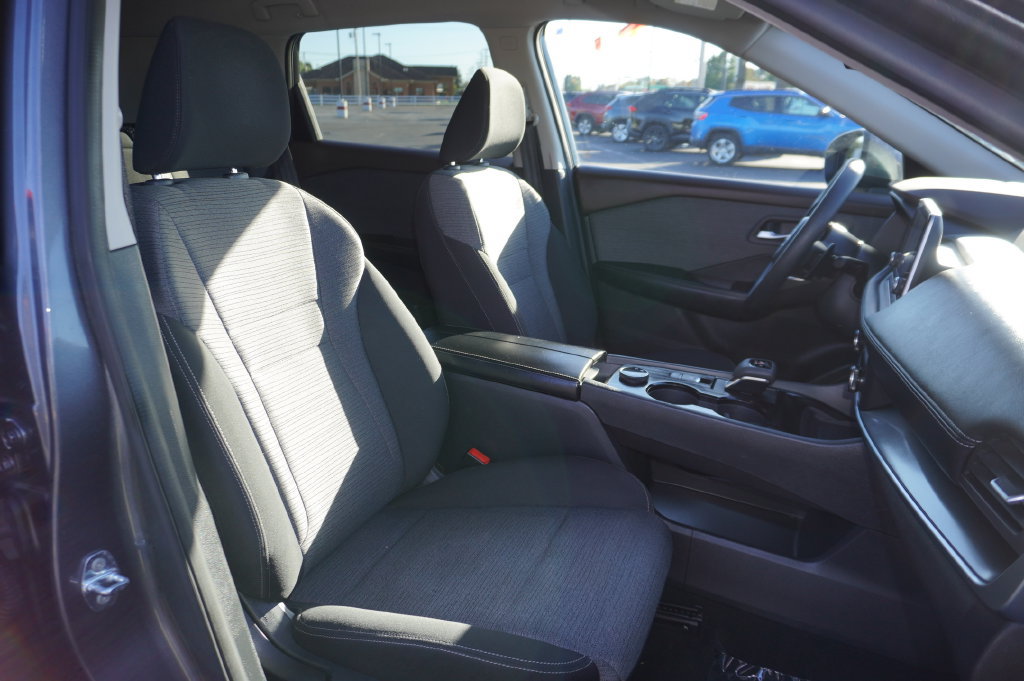 Used 2023 Nissan Rogue SV AWD/4WD image 29