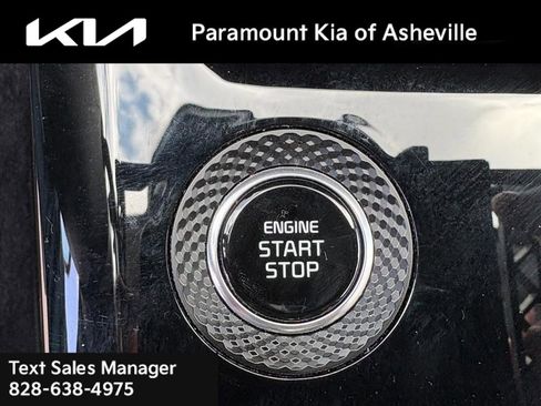 Certified 2025 Kia Niro EX image 13