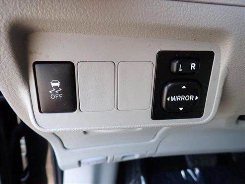 Used 2013 Toyota Corolla LE FWD image 11