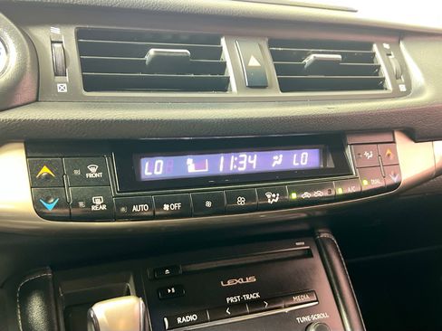 Used 2015 Lexus CT 200h w/ Navigation Package image 19