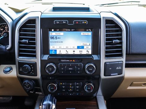 Used 2017 Ford F150 Lariat image 30