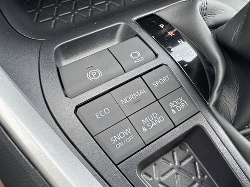 New 2025 Toyota RAV4 XLE image 30